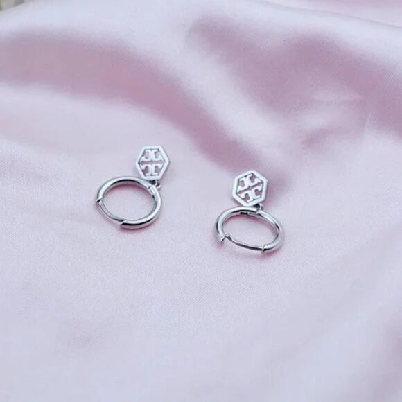 New Tory Burch Silver Hexagon Hoop Dangle Earring’s - Picture 3 of 5